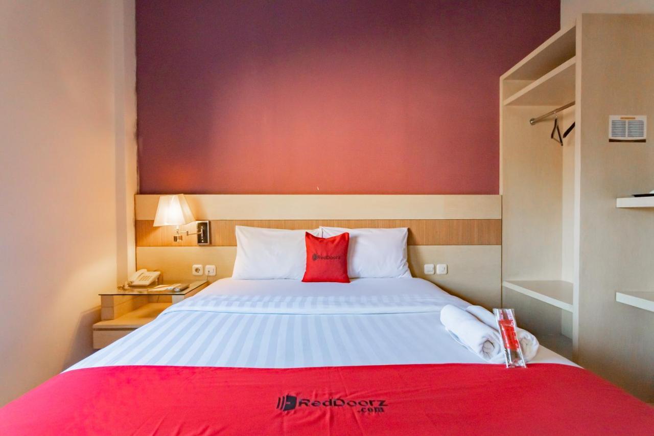 Reddoorz Premium Near Bandung Station Hotel Luaran gambar