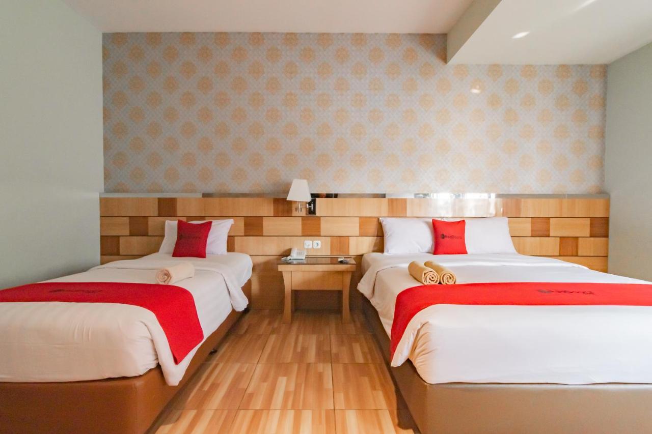 Reddoorz Premium Near Bandung Station Hotel Luaran gambar
