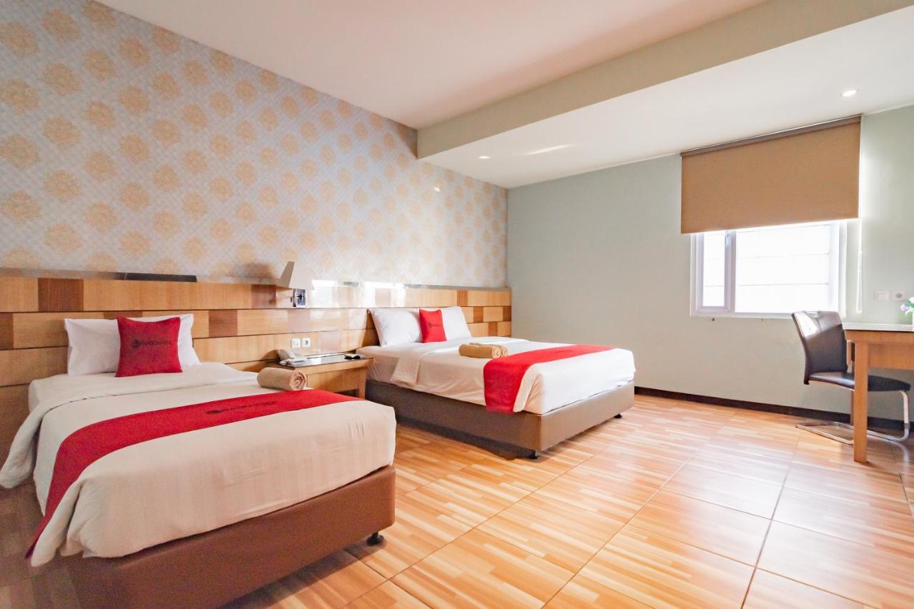 Reddoorz Premium Near Bandung Station Hotel Luaran gambar
