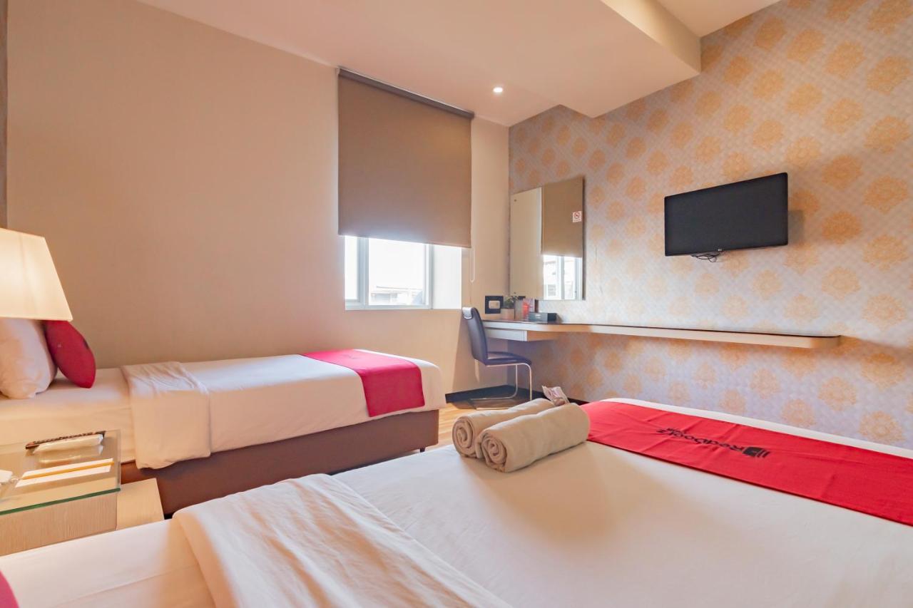 Reddoorz Premium Near Bandung Station Hotel Luaran gambar