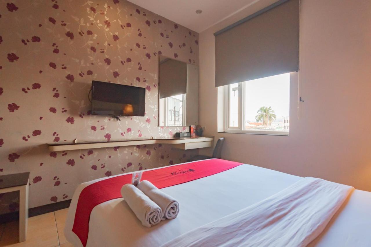 Reddoorz Premium Near Bandung Station Hotel Luaran gambar